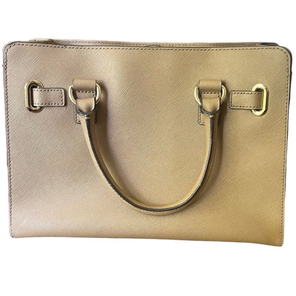 Authentic Michael Kors Leather Handbag in Tan- Size Medium - Picture 6 of 16
